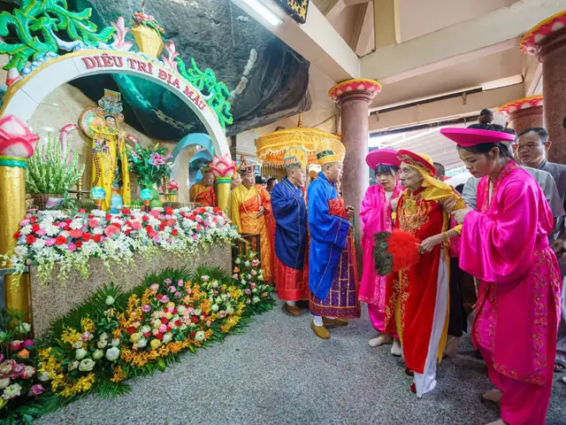 Cẩm Nang Chuẩn Bị Lễ Vật Cúng Núi Bà Đen Đầy Đủ Ý Nghĩa Và Đúng Tâm Linh