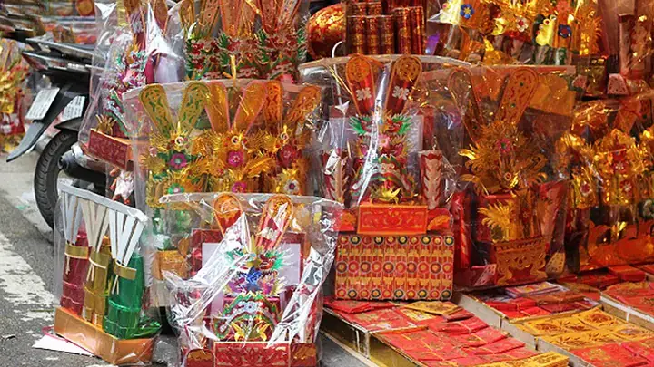 Cẩm Nang Nghi Thức Cúng Ông Táo: Nguồn Gốc, Lễ Vật Và Bài Khấn Chuẩn Nhất