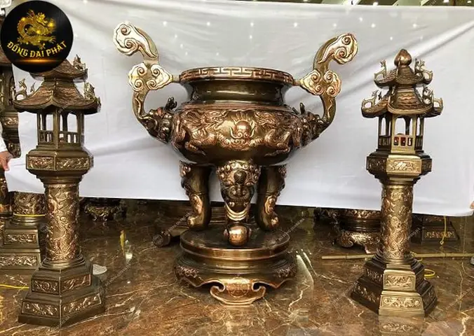 Cẩm Nang Toàn Tập Về Lư Đồng Thờ Cúng: Chọn Lựa, Ý Nghĩa Và Bảo Quản