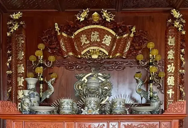 Ý Nghĩa Và Vai Trò Của Lư Hương Trong Thờ Cúng Gia Tiên