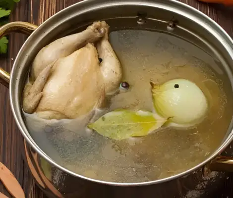 Luộc Gà Cúng Có Đậy Nắp Không? Bí Quyết Luộc Gà Vàng Da, Thịt Ngọt Không Bị Nát