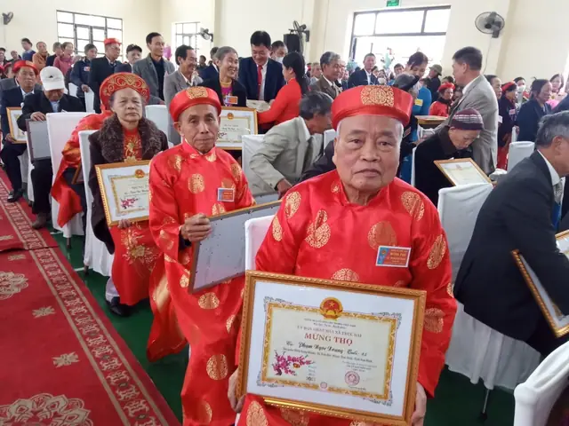 Hướng Dẫn Chi Tiết Cách Bày Mâm Cỗ Cúng Mừng Thọ Kiểu Nam Bộ