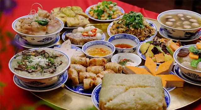 Cẩm Nang Chi Tiết: 20+ Món Ăn Truyền Thống Cho Mâm Cơm Cúng Ngày Tết
