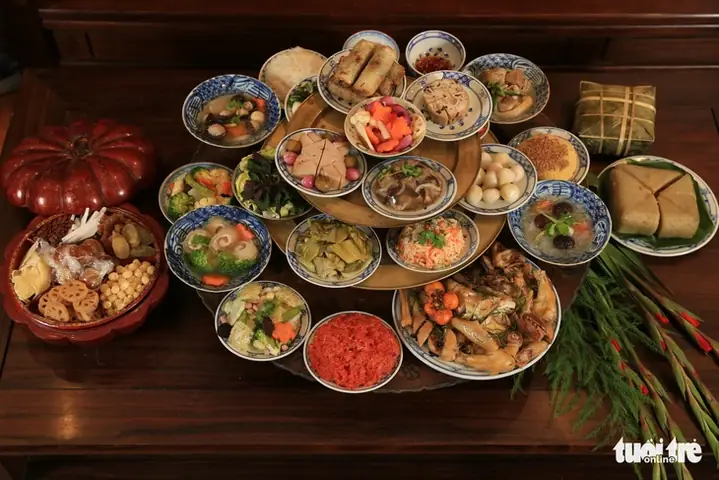 Cẩm Nang 3 Miền: Khám Phá Vẻ Đẹp Văn Hóa Trong Mâm Cơm Cúng Ông Bà Tổ Tiên