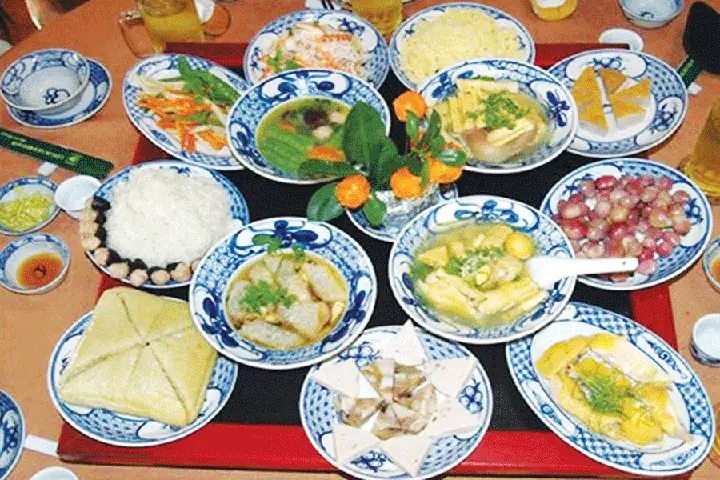 Mâm Cỗ Tết Của Người Bình Định | Báo Gia Lai Điện Tử