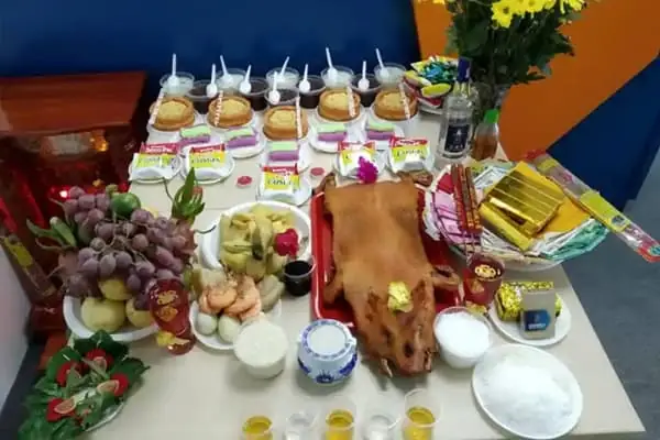 Mâm Cúng Về Nhà Mới: Nên Đặt Ở Đâu Để Đón Lộc, Tránh Hại?