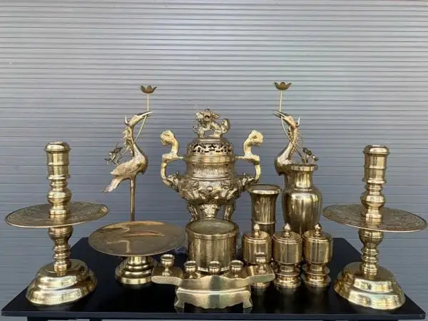 Bộ Đỉnh Đồng Thờ Cúng Đầy Đủ Gồm Những Gì? Và Có Những Chất ...