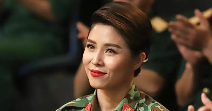 Hoàng Linh Ngậm Ngùi Chia Tay "chúng Tôi Là Chiến Sĩ" Sau 15 ...