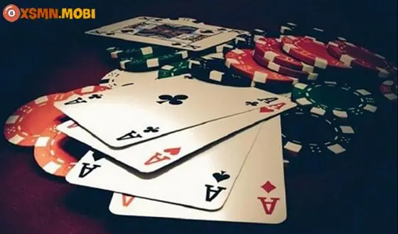 Giải Mã Giấc Mơ Thấy Đánh Bài: Điềm Báo Gì Và Những Con Số May Mắn Liên Quan