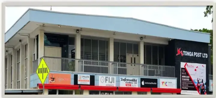 Giải Mã Giấc Mơ Ngã Cầu Thang: Điềm Báo Gì & Con Số May Mắn