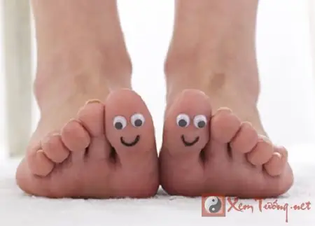 Giải Mã Giấc Mơ Thấy Bàn Chân: Điềm Báo Tâm Linh & Con Số May Mắn