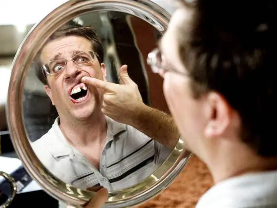 Giải Mã Ý Nghĩa Giấc Mơ Thấy Rụng Răng: Dấu Hiệu Tâm Lý Hay Điềm Báo Tương Lai?