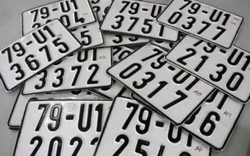 Mơ Thấy Biển Số Xe Ô Tô Đánh Con Gì? Giải Mã Chi Tiết Từ A-z