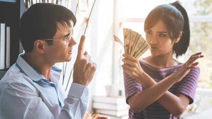 Giải Mã Giấc Mơ Thấy Cho Người Khác Mượn Tiền: Điềm Báo Và Những Bài Học Quý Giá