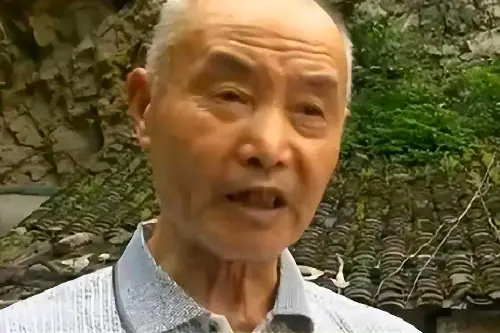 Giải Mã Giấc Mơ Thấy Có Người Đàn Ông Đuổi Theo: Áp Lực Hay Điềm Báo Gì?