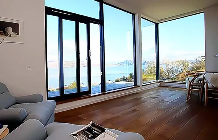 Giải Mã Giấc Mơ Thấy Có Người Ôm Mình Từ Phía Sau: Điềm Lành Hay Dữ?