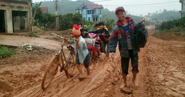 Giải Mã Giấc Mơ Thấy Con Đường Đầy Bùn Đất: Điềm Báo Gì Và Cách Hóa Giải?