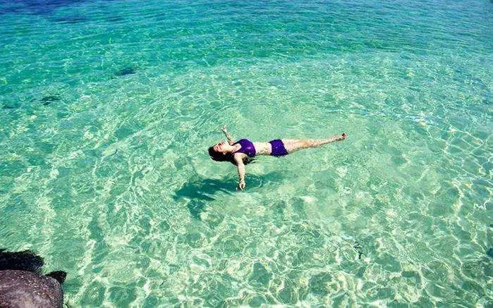 Mơ Thấy Đi Tắm Biển Đánh Số Gì: Giải Mã Chi Tiết Và Những Con Số May Mắn