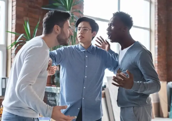 Giải Mã Ý Nghĩa Giấc Mơ Thấy Người Khác Đánh Mình Và Các Con Số May Mắn Liên Quan