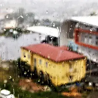 Giải Mã Giấc Mơ Thấy Người Khác Rơi Xuống Nước: Điềm Báo Và Ý Nghĩa Tâm Linh