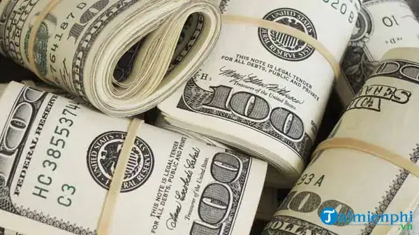 Mơ Thấy Người Ta Cho Tiền Đô Đánh Con Gì? Giải Mã Chi Tiết Ý Nghĩa & Gợi Ý Con Số