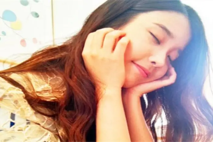 Giải Mã Chi Tiết Giấc Mơ Thấy Nước Tiểu Dính Vào Người: Điềm Báo Gì?