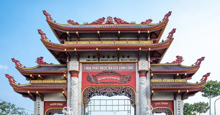 Mơ Thấy Sư Thầy: Giải Mã Chi Tiết Ý Nghĩa Tâm Linh & Khoa Học