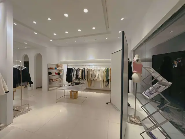 Mơ Thấy Sửa Nhà Cho Người Khác: Giải Mã Chi Tiết Ý Nghĩa Thực Tế