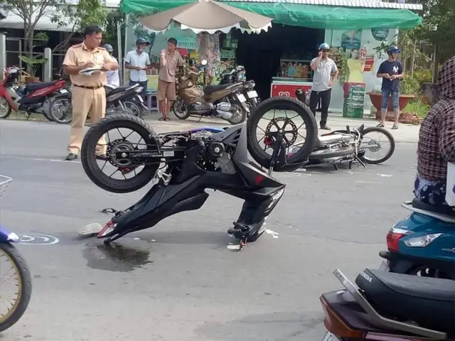 Mơ Thấy Tai Nạn Ô Tô Đánh Số Gì? Giải Mã Chi Tiết Và Các Con Số May Mắn