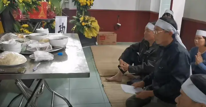 Văn Khấn Cúng Tuần Đầu Cho Người Mới Mất