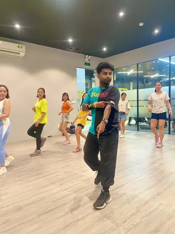 Xóa Bỏ Rào Cản Ngại Khó Khi Tập Nhảy Zumba