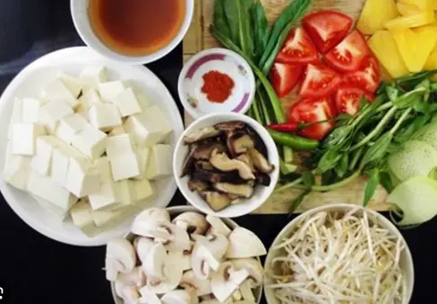 Nguyên Liệu Làm Canh Chua Nấm Chay Ngũ Sắc