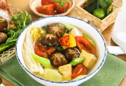 Cách Làm Canh Chua Nấm Ngũ Sắc