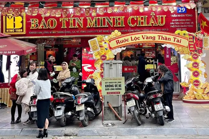 Có Tiền Cũng Không Mua Được Vàng Nhẫn, Vàng Miếng Sau Tết - Tạp ...