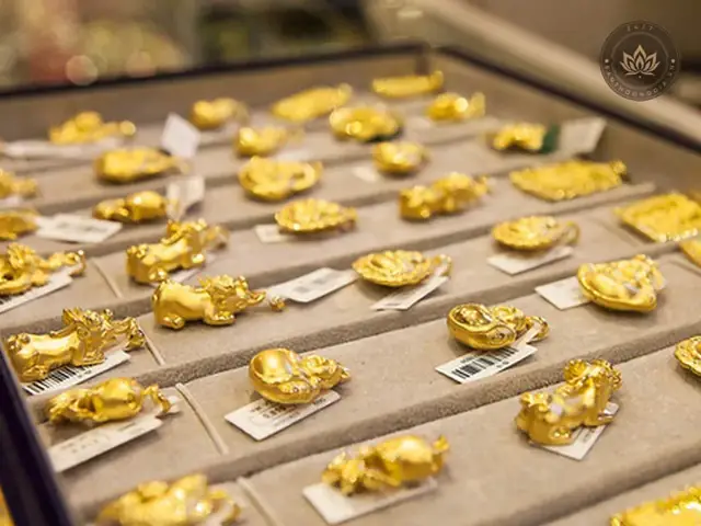 Mua Vàng Ngày Vía Thần Tài: Giải Đáp Thắc Mắc Về Việc Cúng Bái