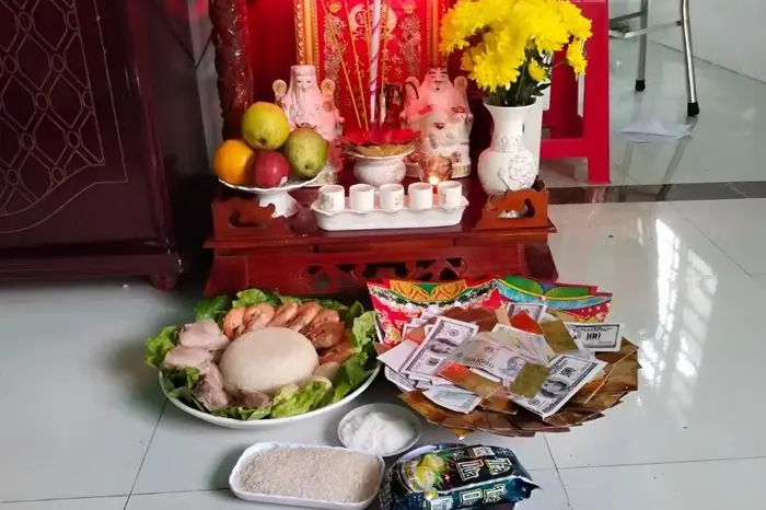 Nên Làm Gì Với Gạo, Muối Sau Khi Cúng Thần Tài? - Báo Vtc News