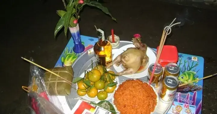 Năm Hợi Giao Thừa Cúng Gì? Chi Tiết Mâm Cỗ, Bài Văn Khấn Chu Nhất