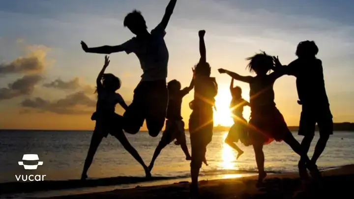 Giải Mã Giấc Mơ Thấy Bạn Bè Đến Nhà Chơi: Ý Nghĩa Và Con Số May Mắn