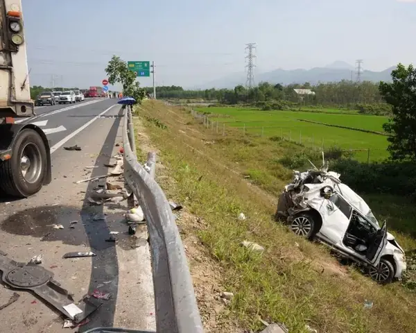 Giải Mã Giấc Mơ: Nằm Mơ Thấy Bị Tai Nạn Nhưng Không Chết - Điềm Gì Và Nên Làm Gì?