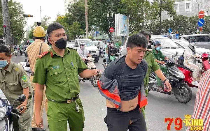 Giải Mã Giấc Mơ: Nằm Mơ Thấy Công An Đuổi Bắt Mình Là Điềm Gì?