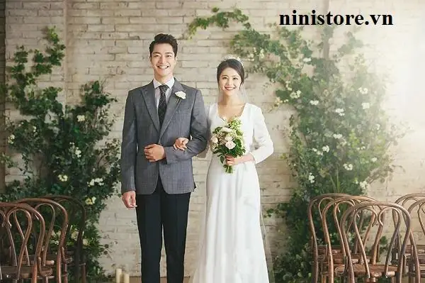 Nằm Mơ Thấy Đám Cưới Người Lạ: Giải Mã Chiêm Tinh & Tâm Linh