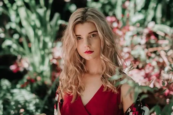 Nằm Mơ Thấy Đánh Con Gái Mình: Giải Mã Ý Nghĩa Đằng Sau Giấc Mơ Đau Lòng Này