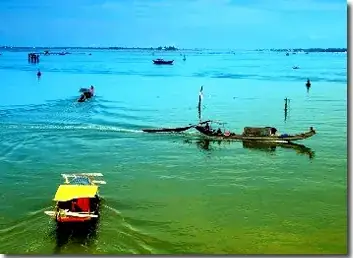 Giải Mã Giấc Mơ Thấy Đi Đò Qua Sông: Điềm Báo Gì Và Những Con Số May Mắn