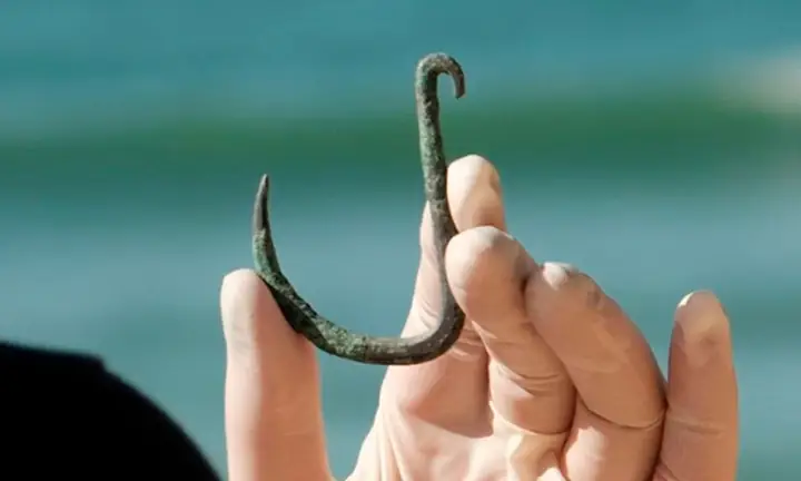 Nằm Mơ Thấy Lưỡi Câu Là Số Gì? Giải Mã Bí Ẩn Đằng Sau Giấc Mơ