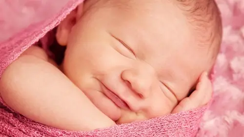 Nằm Mơ Thấy Mẹ Sinh Em Bé Trai: Giải Mã Ý Nghĩa Và Những Dự Báo Đặc Biệt