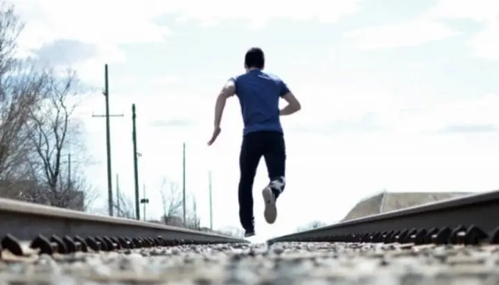 Giải Mã Bí Ẩn Nằm Mơ Thấy Mình Chạy Trốn: Nên Đánh Con Số Nào?