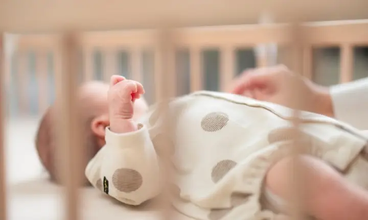 Giải Mã Ý Nghĩa Giấc Mơ Thấy Mình Có Con Gái: Điềm Lành Hay Điềm Dữ?