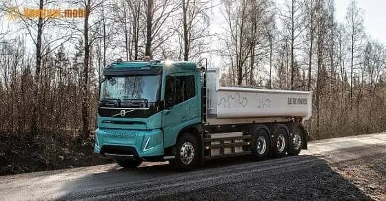 Giải Mã Ý Nghĩa Và Các Con Số May Mắn Khi Nằm Mơ Thấy Mình Lái Xe Tải