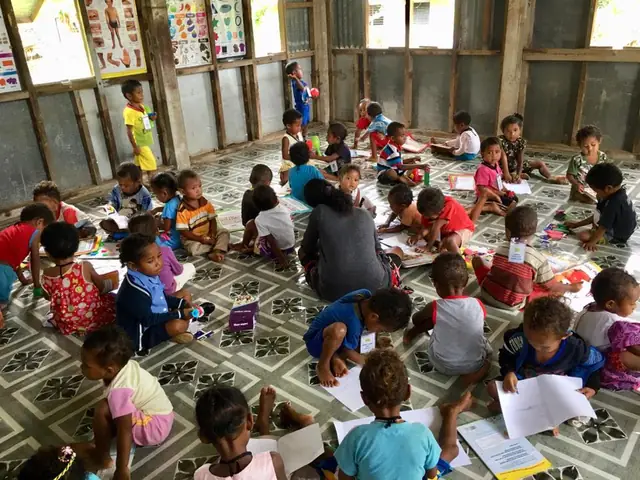 Nằm Mơ Thấy Mình Ngồi Trong Lớp Học: Giải Mã Ý Nghĩa Và Những Điềm Báo Đặc Biệt