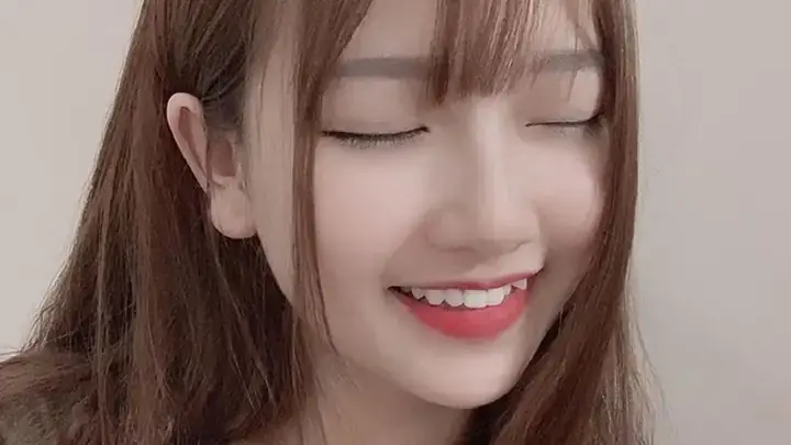 Nằm Mơ Thấy Mọc Răng Khểnh Đánh Con Gì? Giải Mã Chi Tiết & Con Số May Mắn